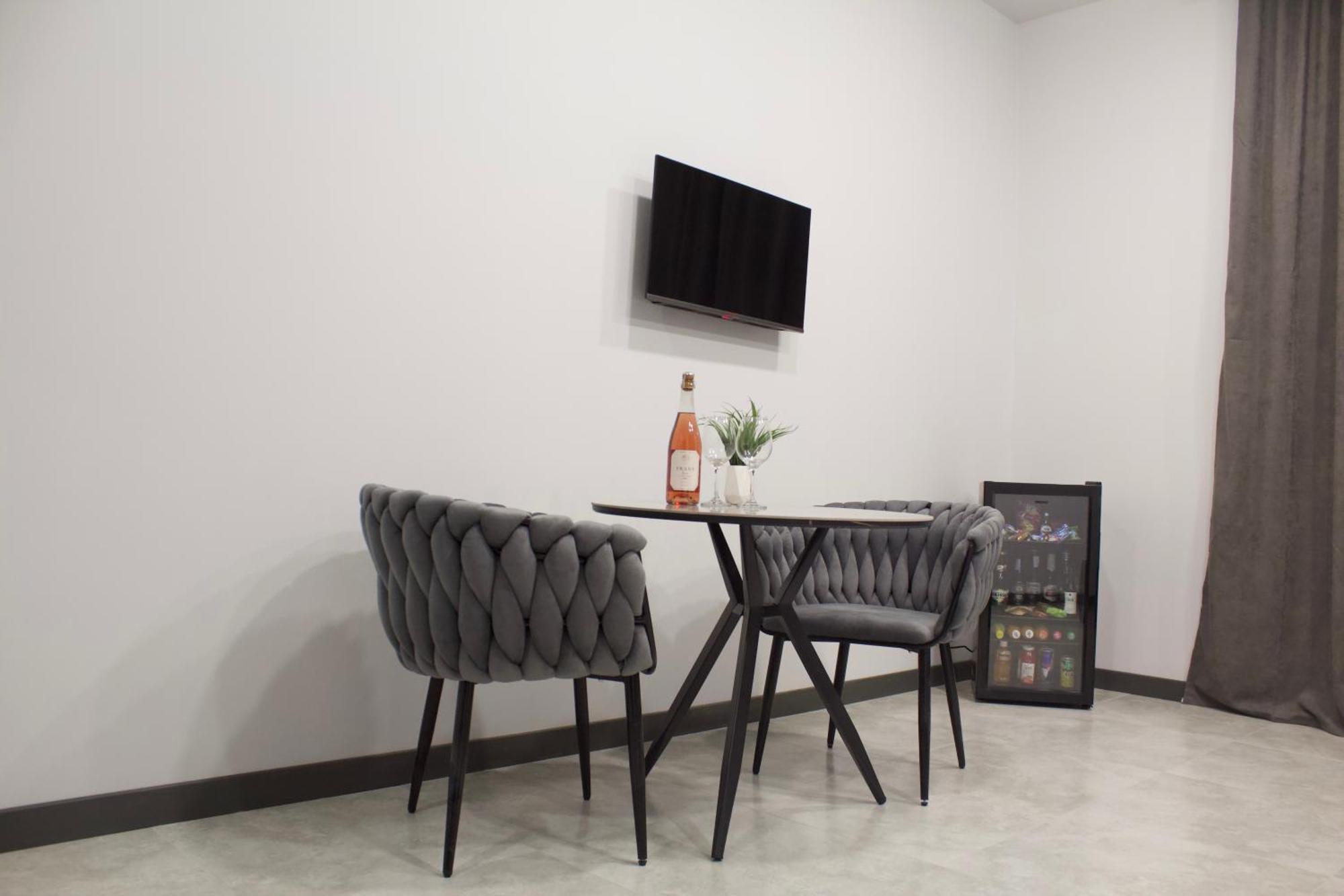 Lux Plaza Hotel P'arak'ar Luaran gambar
